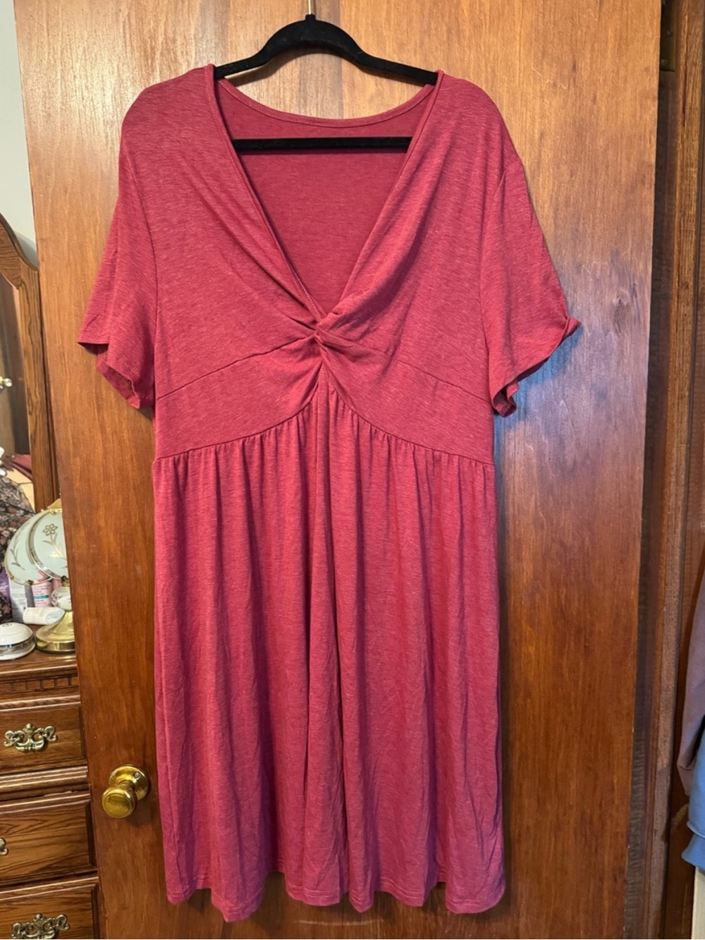 Women’s Plus Size Twist-Front V-Neck Short Sleeve Dress Size 4XL